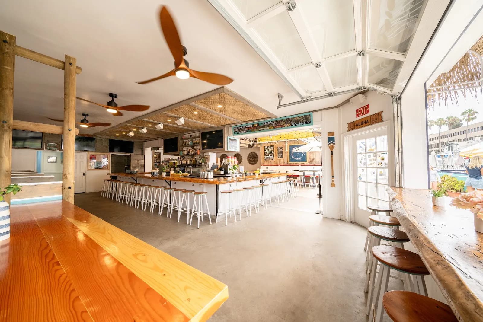 Shore Rider Bar, Restaurants in La Jolla