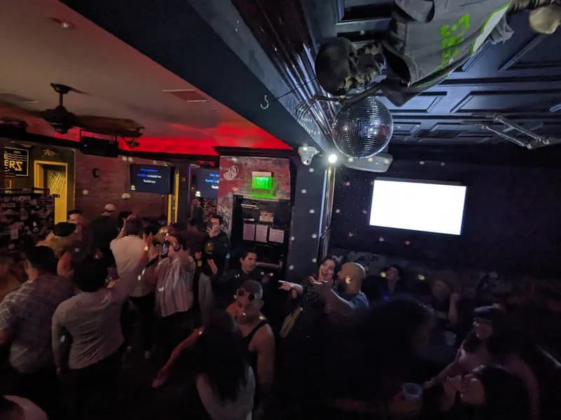 Thrusters Lounge, Bars in Pacific Beach