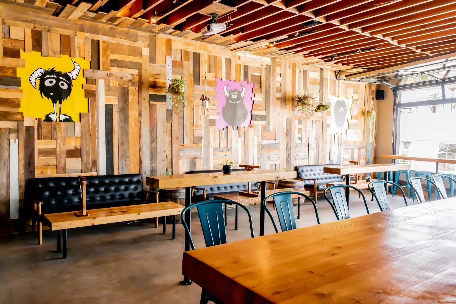California Wild Ales, Restaurants in Ocean Beach