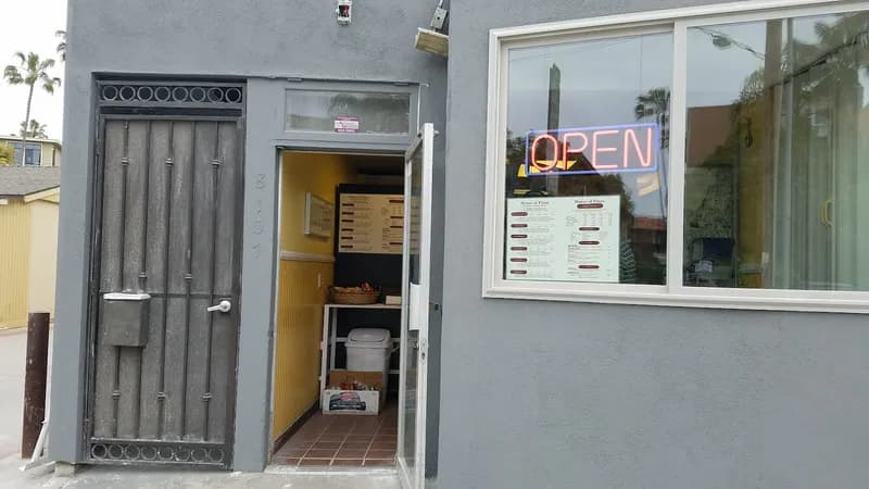 House of Pizza, Pizza in La Jolla