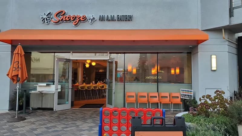 Snooze, an A.M. Eatery, Cocktail Bars in University City