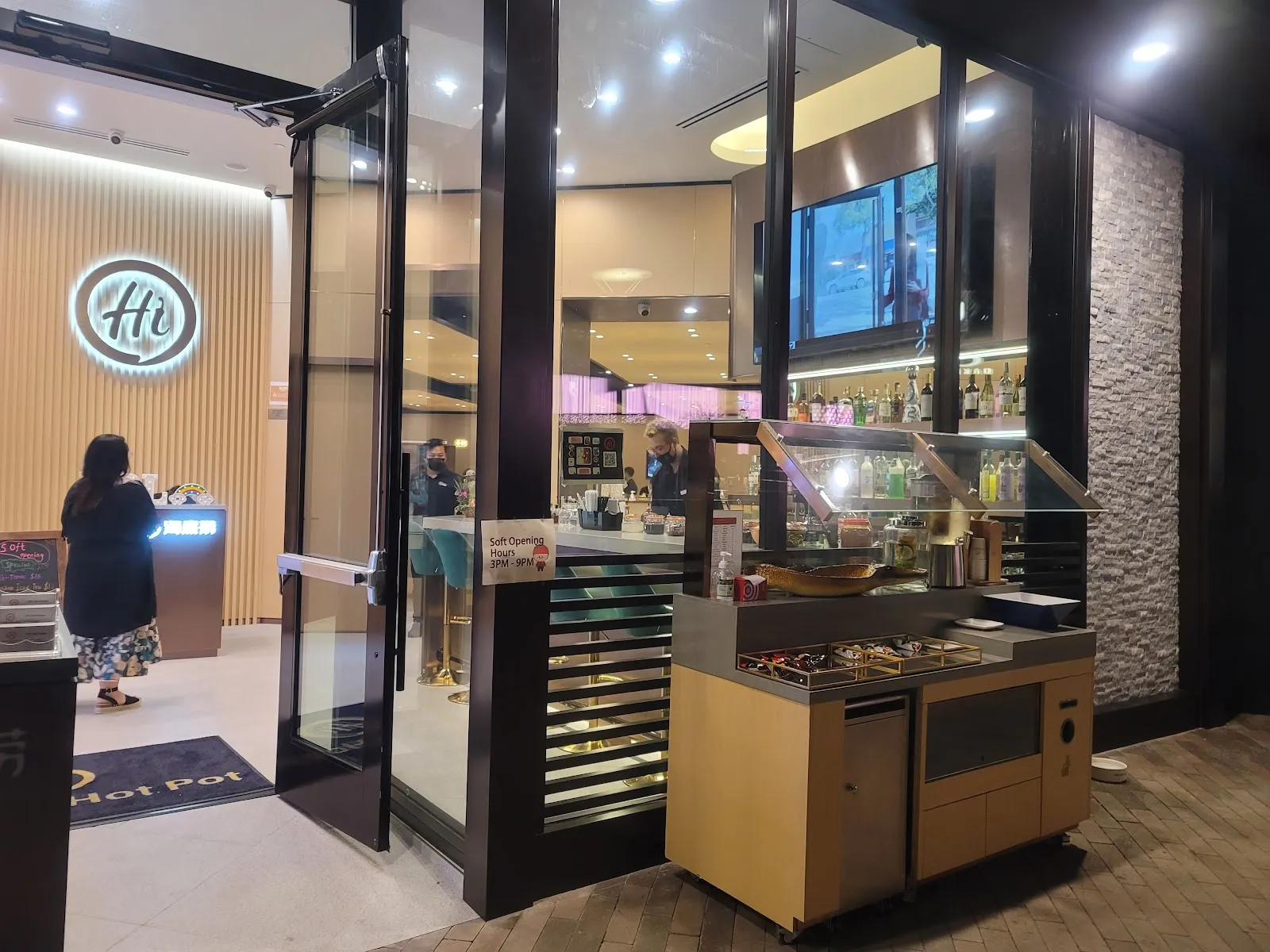 Haidilao Hot Pot San Diego, Japanese in University City