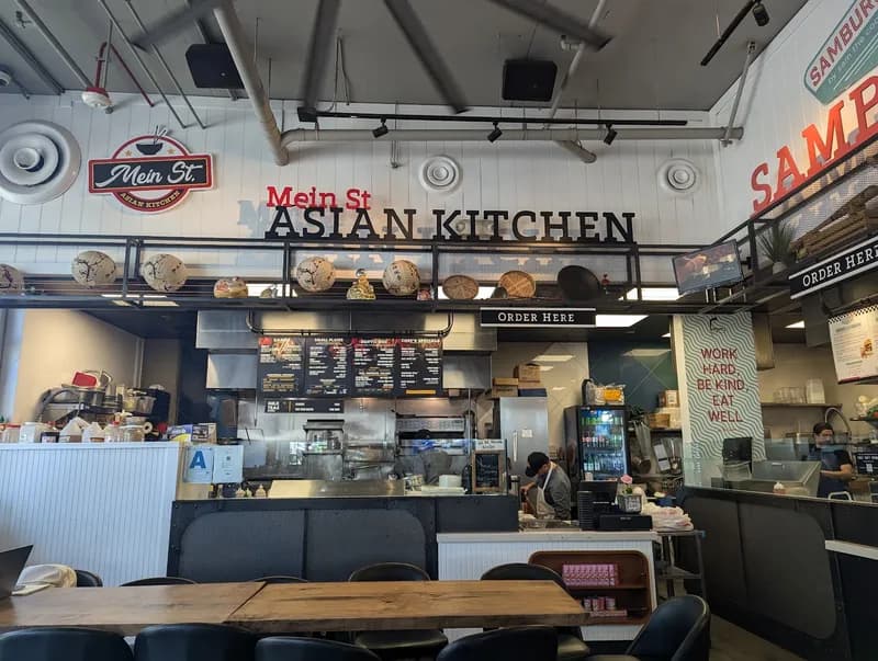 Mein St. Asian Kitchen, Chinese in Little Italy