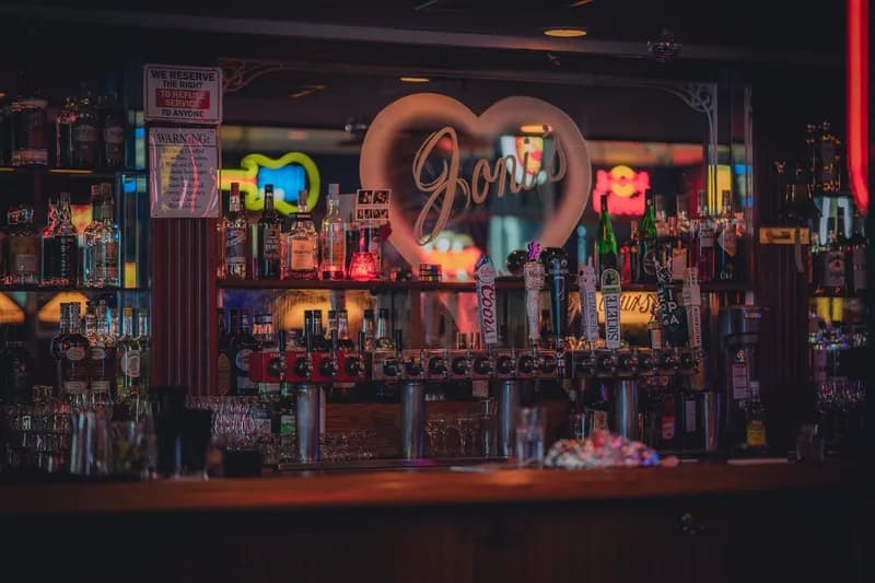 Gilly's House of Cocktails, Bars in University Heights