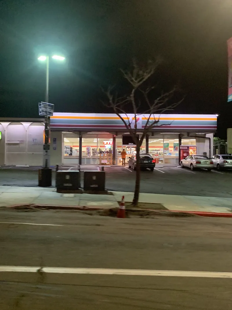 7-Eleven, Restaurants in North Park