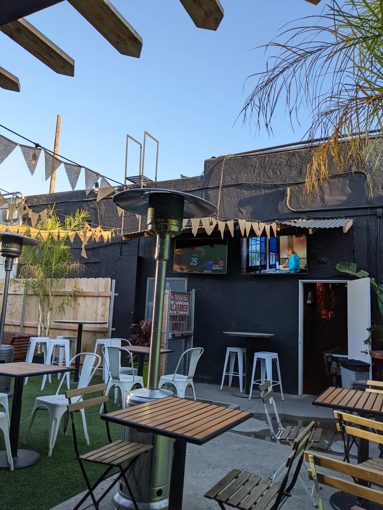 U-31, Restaurants in North Park