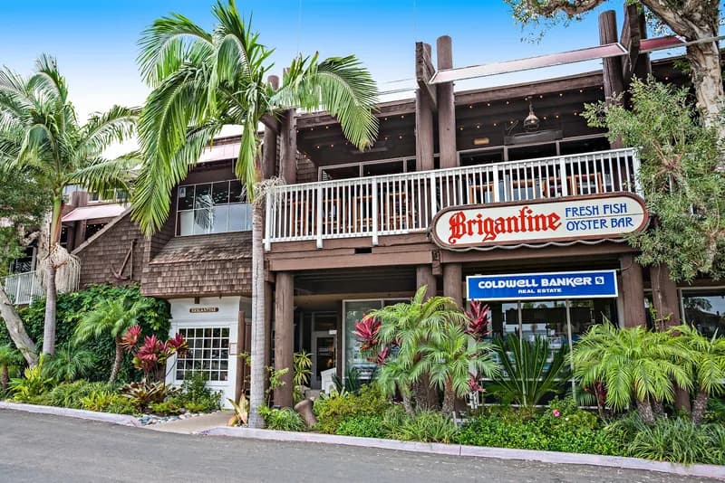 Brigantine Seafood & Oyster Bar, Restaurants in Point Loma