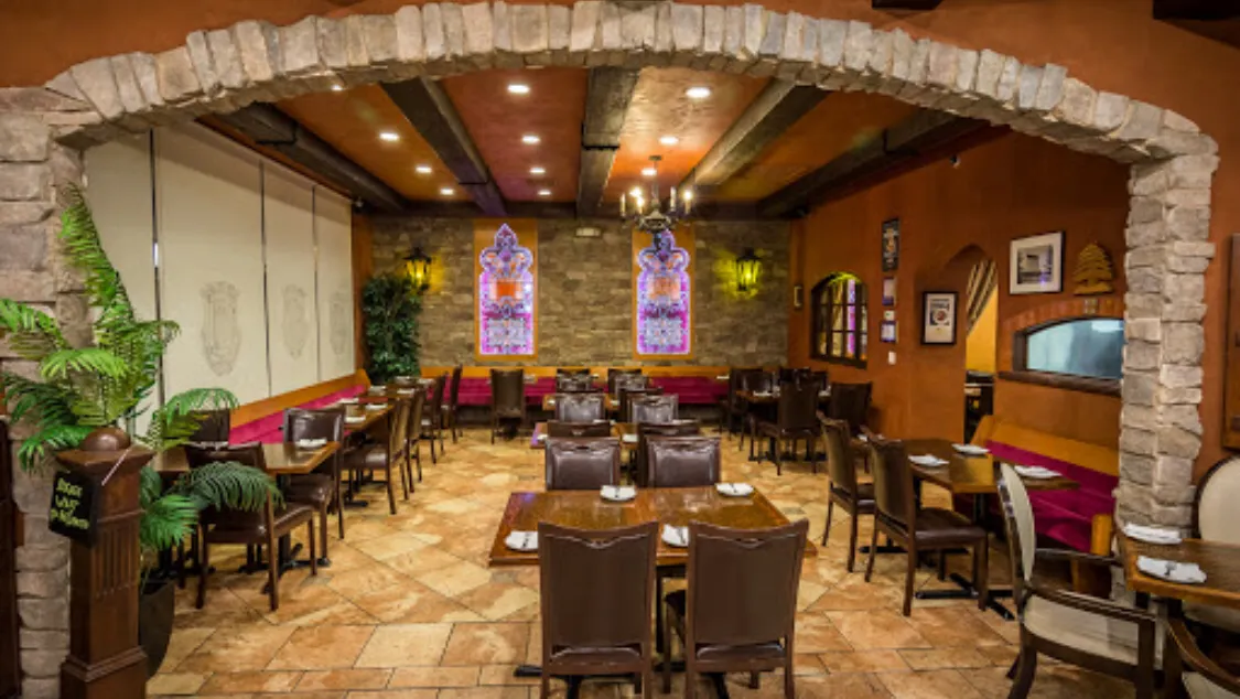 Alforon Mediterranean / Lebanese Cuisine, Restaurants in College Area