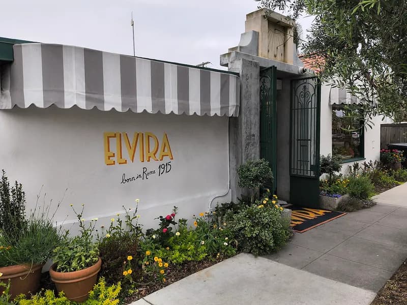 Elvira, Restaurants in Ocean Beach