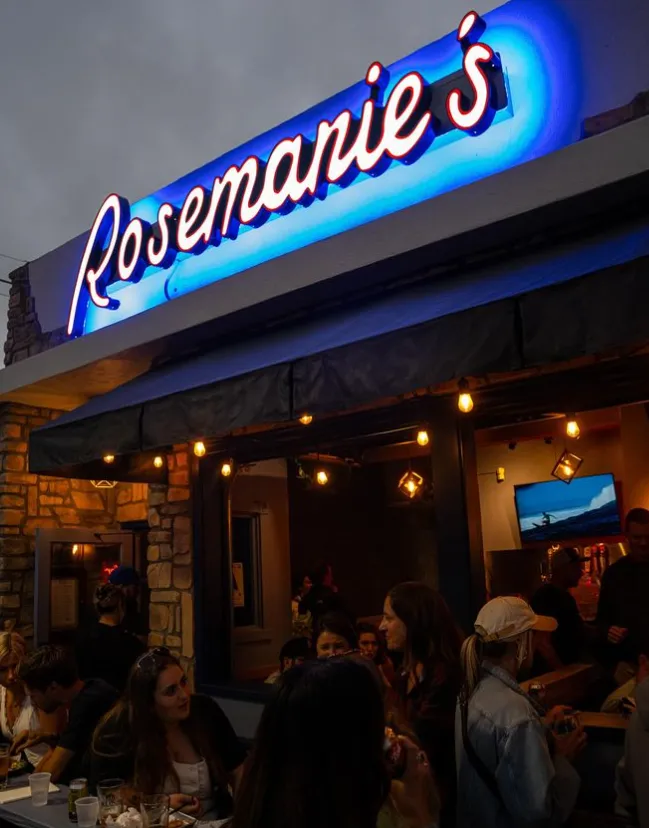 Rosemarie's Buns & Brews, Restaurants in Point Loma