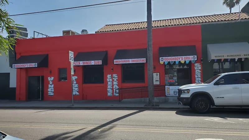 DoughBoy's Grill, Restaurants in Ocean Beach