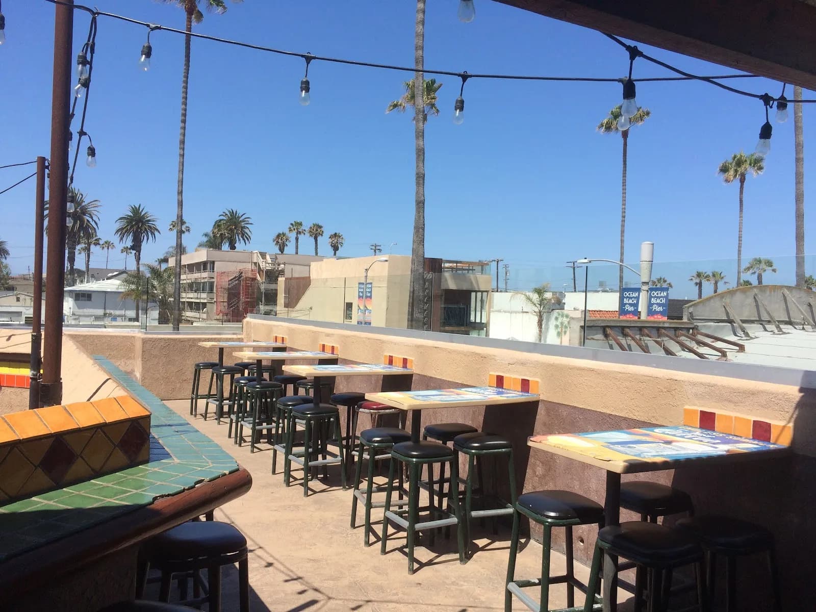 Sunshine Company Saloon, Bars in Ocean Beach