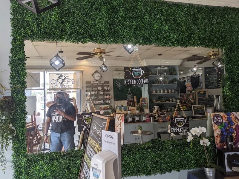 The Cliffs Cafe, Restaurants in Point Loma