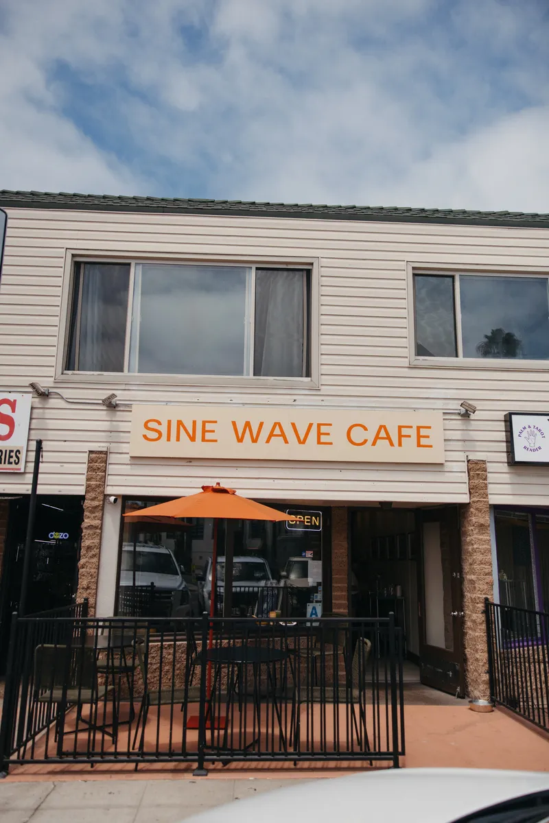 Sine Wave Cafe, Restaurants in Ocean Beach