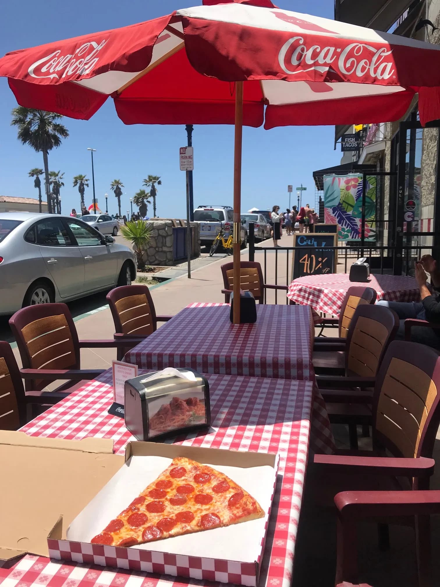 ZoZo's Pizza Mission Beach, Restaurants in Mission Beach