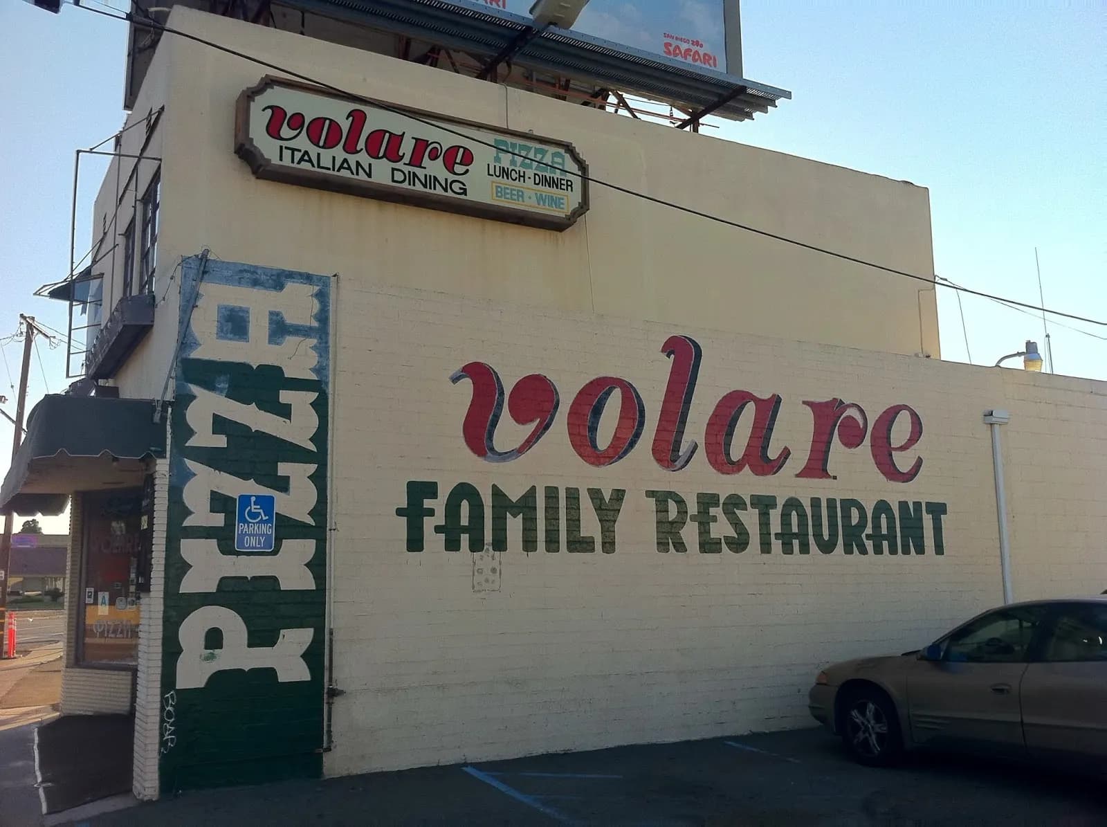 Volare Italian Restaurant, Restaurants in Old Town