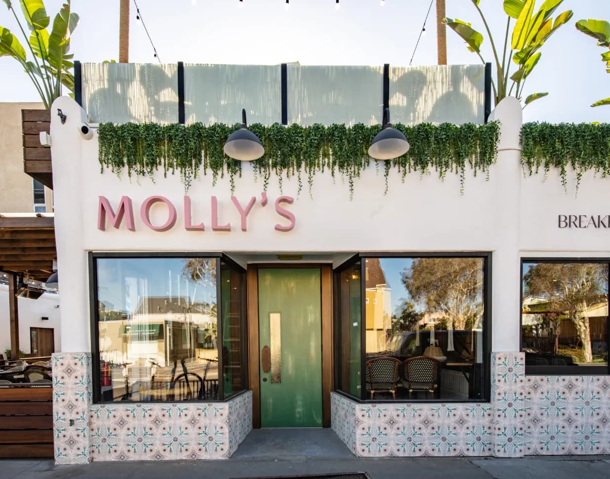 Molly's, Restaurants in Mission Beach