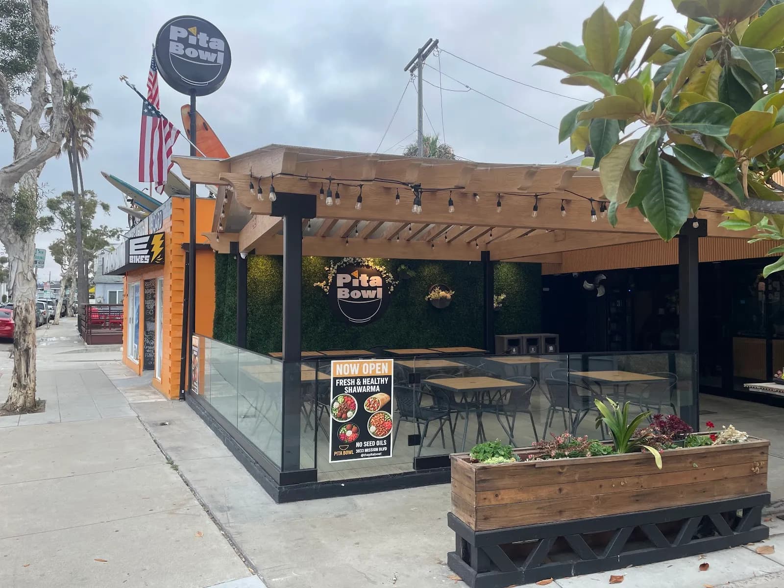 Pita Bowl, Restaurants in Mission Beach