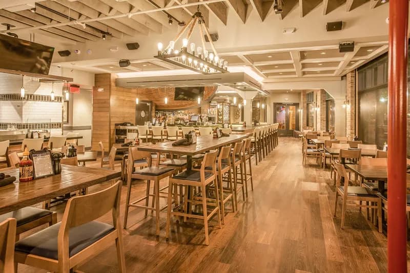 Brigantine Seafood & Oyster Bar, Restaurants in Coronado
