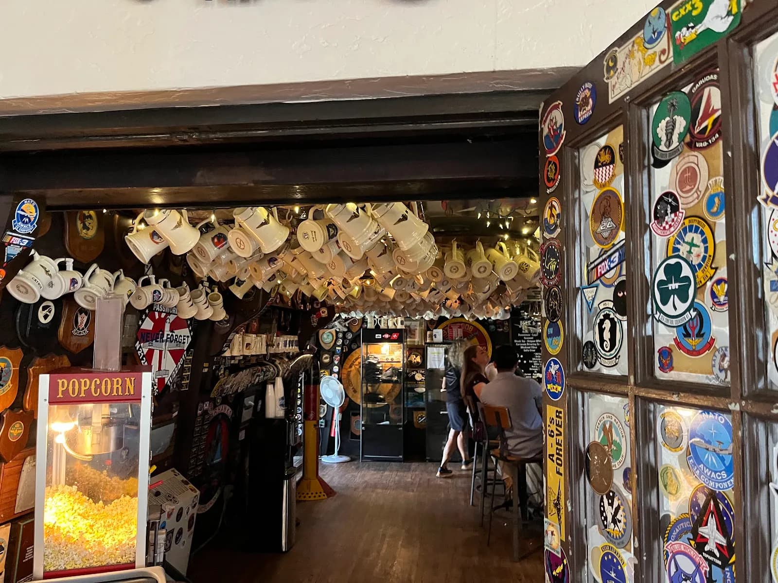 I Bar, Bars in Coronado