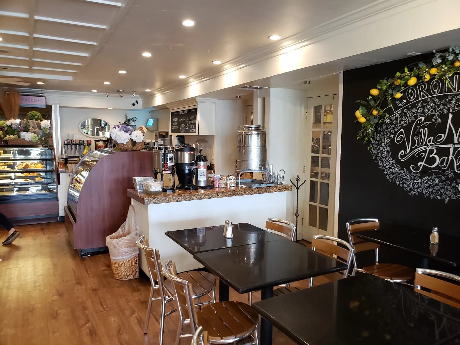 Villa Nueva Bakery, Restaurants in Coronado