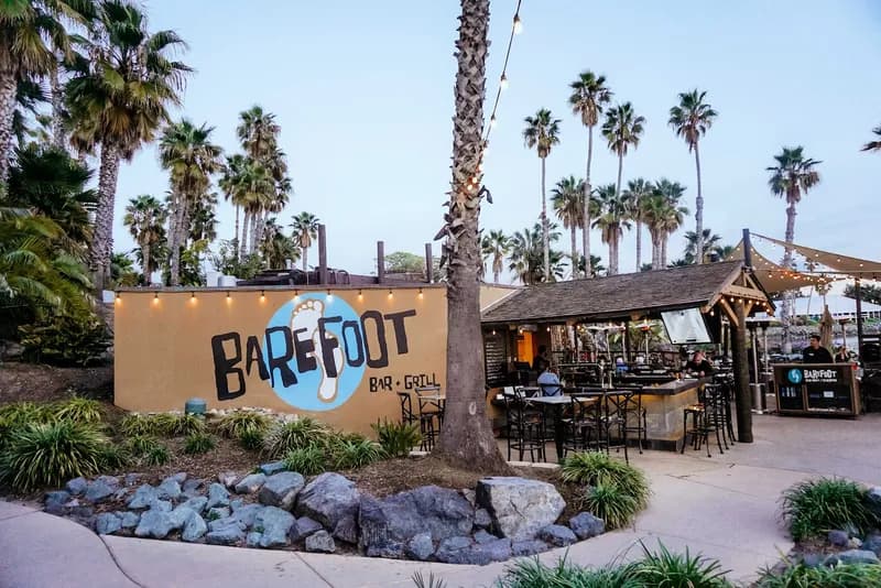 Barefoot Bar & Grill, Restaurants in Mission Beach