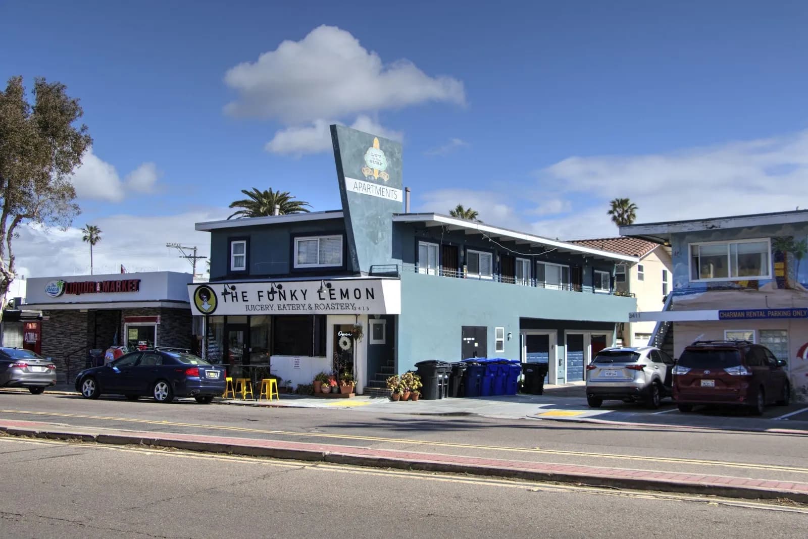 The Funky Lemon, Restaurants in Mission Beach