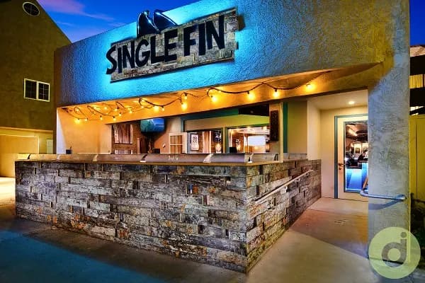 Single Fin Surf Grill, Restaurants in Mission Beach