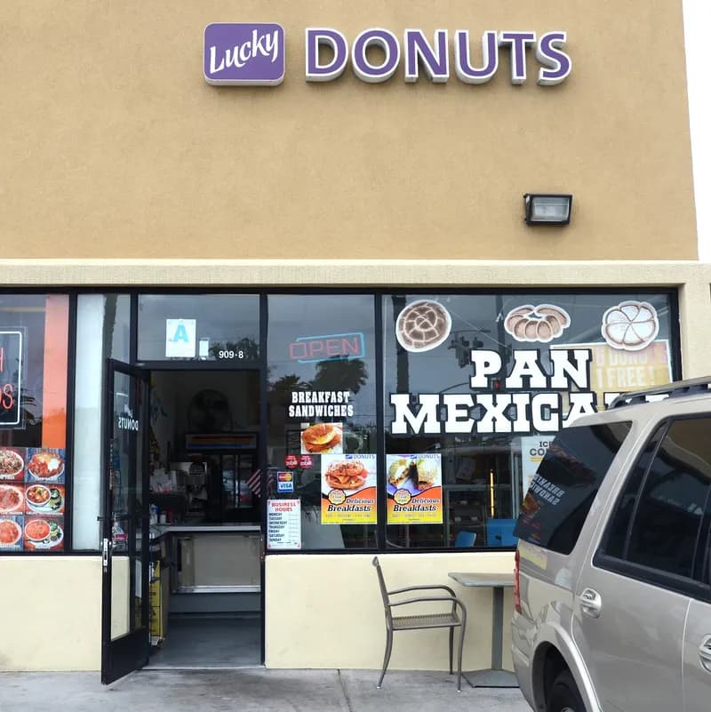 Lucky Donuts House, Bakeries in Pacific Beach