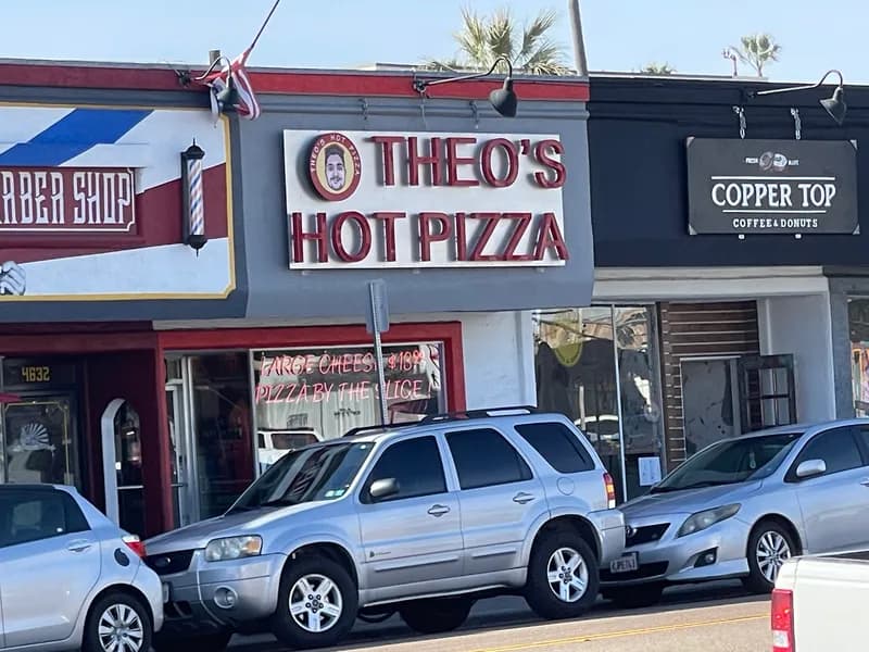 Theos Hot Pizza, Restaurants in Pacific Beach